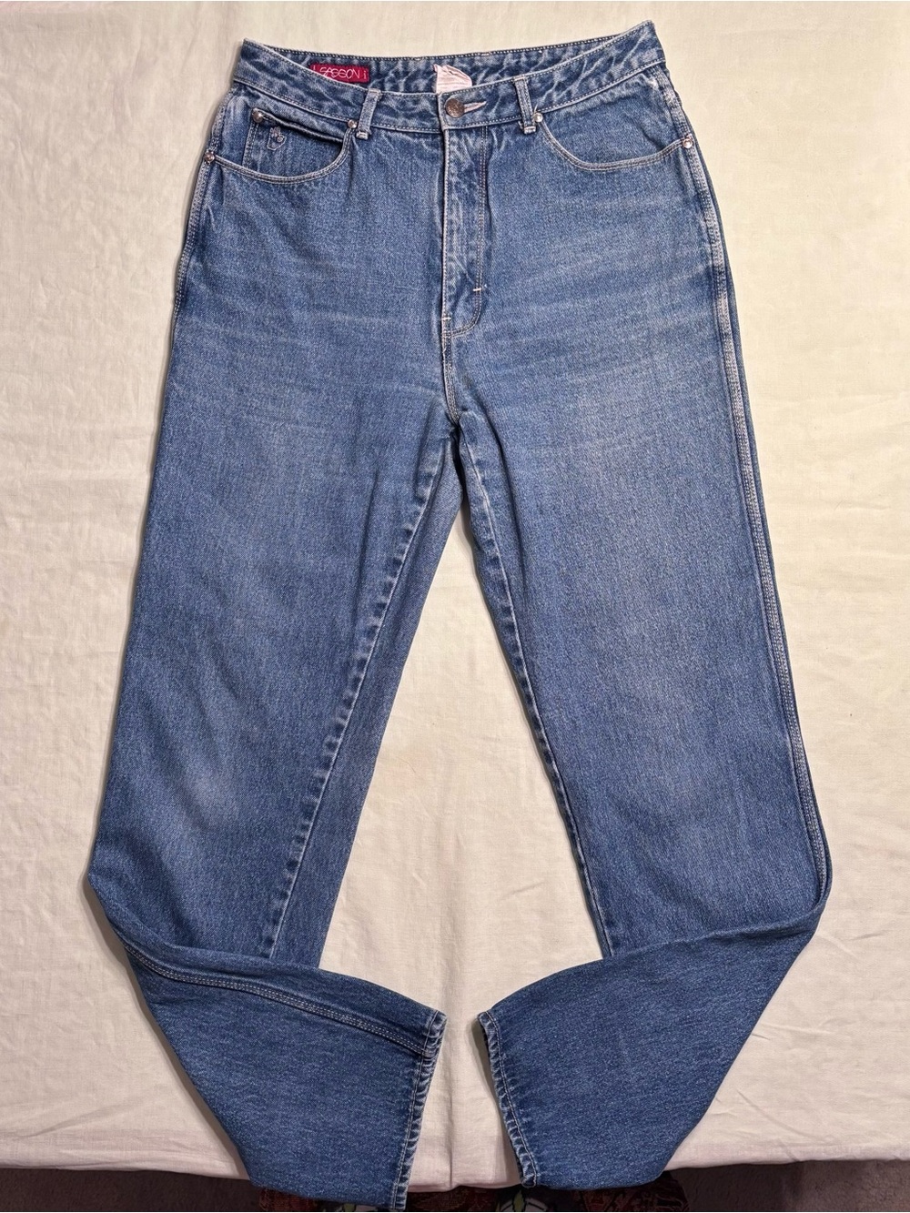 Vintage 80s Sasson High Rise Mom Jeans in Medium Wash with‎ Tapered Leg - SIZE 8